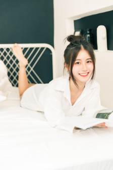 大龟慢慢挺进女友闺蜜的体内视频